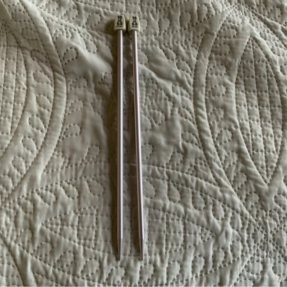 Susan Bates Pink Aluminum Knitting Needles 10 US 6mm